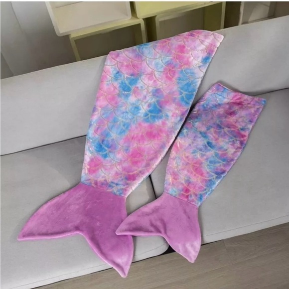 Mermaid Tail Blankets Glittering Wearable Cute Cozy Soft Flannel Rainbow - Picture 2 of 8